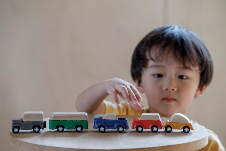Acabado suave para manos infantiles