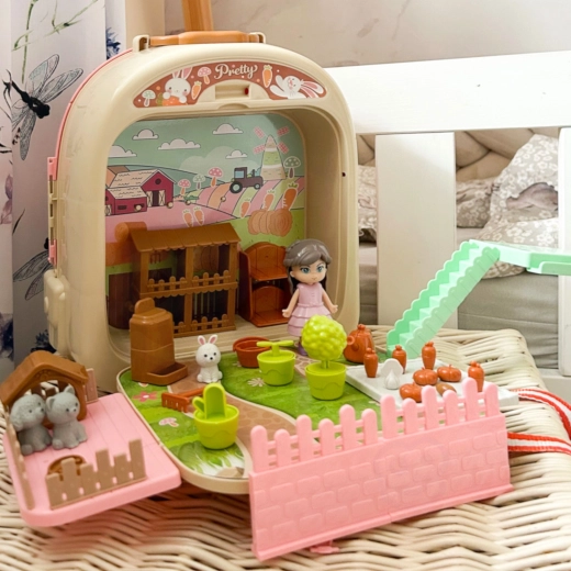 Granja con jardín y animalitos