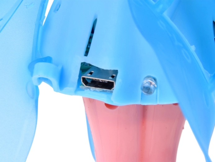 Carga mediante USB y encendido sencillo