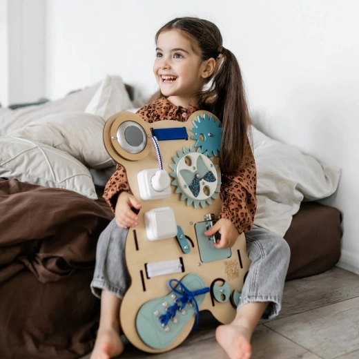 Juego Montessori para pequeños exploradores