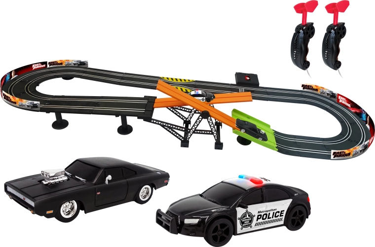 Dos coches detallados: Dodge Charger y coche de policía