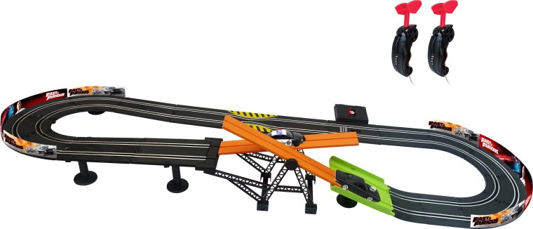 Pista de 3,3 m con obstáculo especial de acción