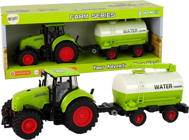 Tractor verde con remolque sobre ruedas grandes