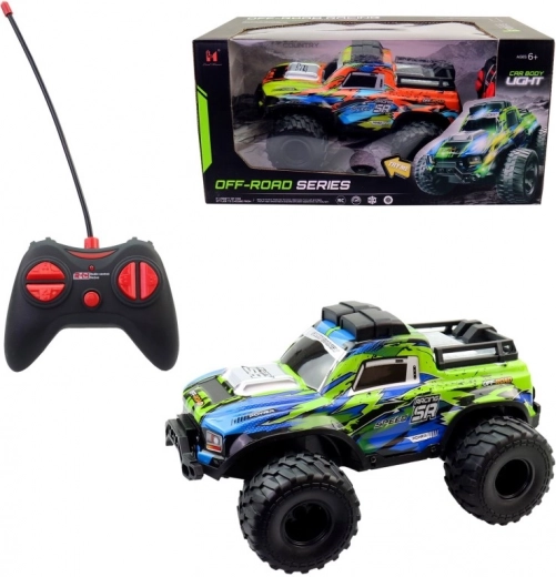 Coche RC todoterreno con ruedas grandes