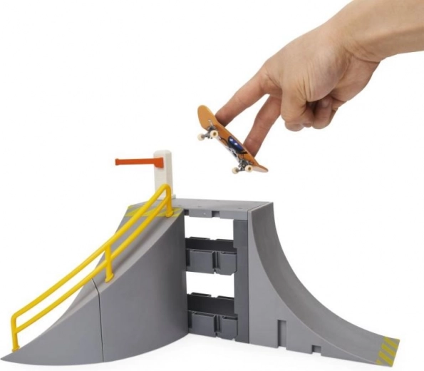 Rampa alta con barandilla para grinds