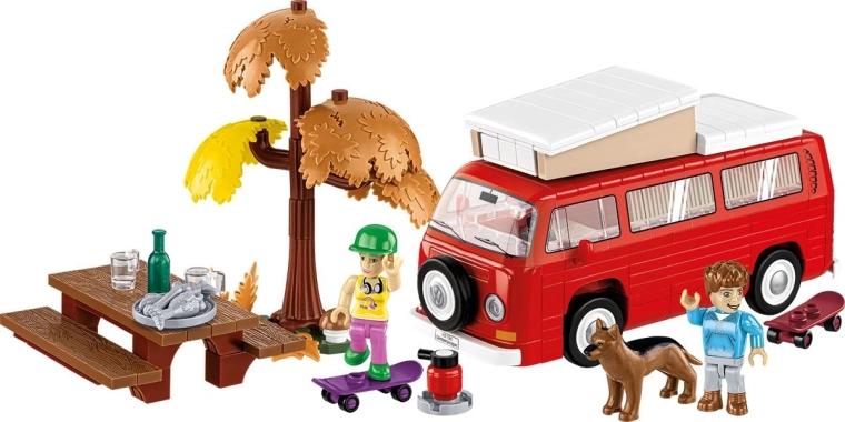 Escena de camping llena de complementos