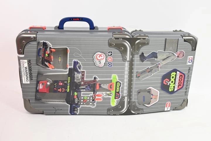 Juego de herramientas en maletas con ruedas