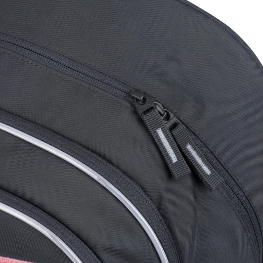 Materiales sostenibles, cremalleras YKK y seguridad reflectante