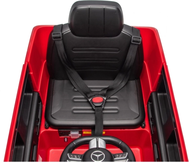 Asiento cómodo y cinturón de seguridad