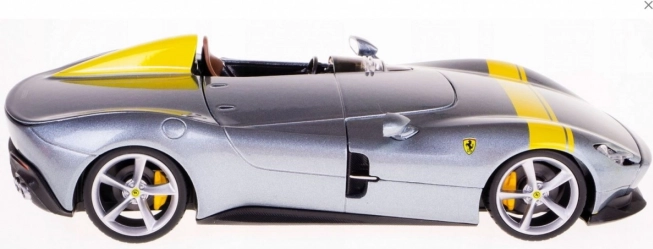 Modelo metálico detallado de Ferrari