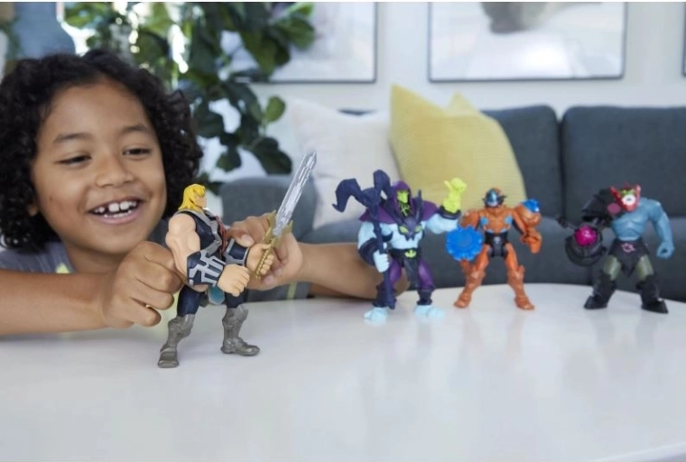 Articulaciones móviles para poses de combate