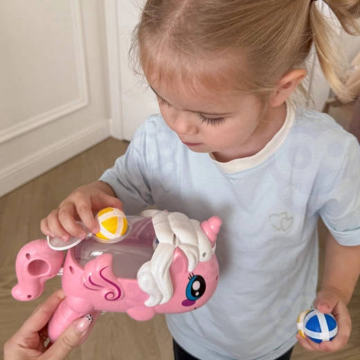 Lanzador con forma de unicornio para apuntar y divertirse