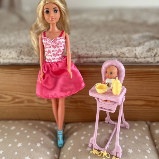 Cuidado del bebé como en una familia real