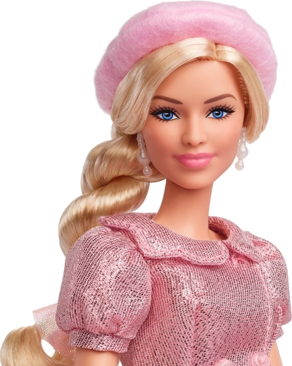 Conjunto rosa brillante inspirado en la película