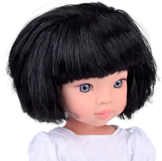 Detalles realistas y cabello implantado