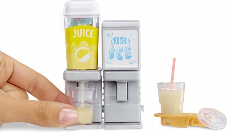 Mini dispensador funcional para un juego realista