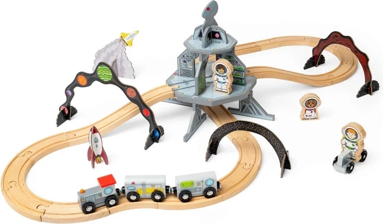Vía ferroviaria de madera completa con ricos accesorios