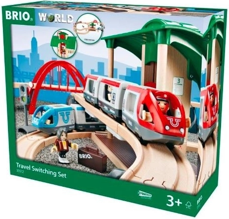 Brio tren de pasajeros con estación