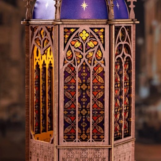 Catedral gótica con efecto vidriera
