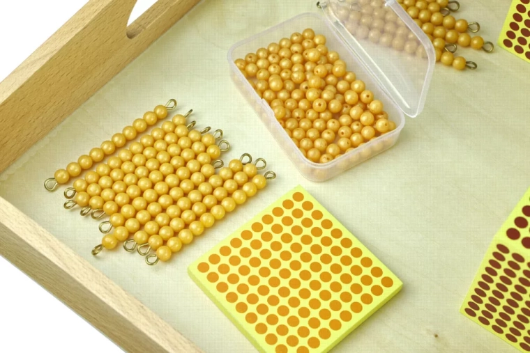 Material de perlas para contar y componer cantidades
