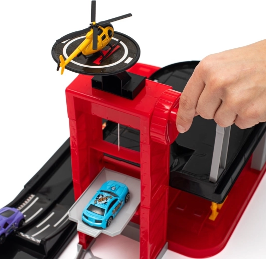 Ascensor funcional para coches y acción