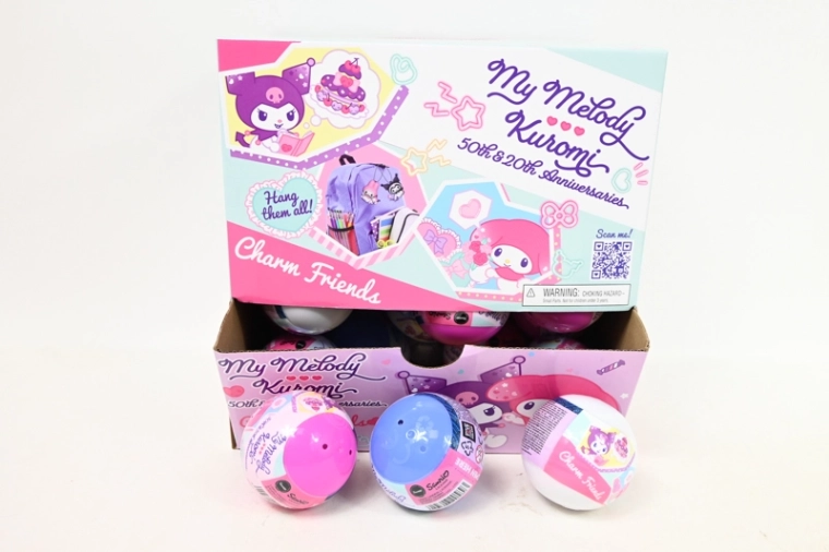 Hello Kitty bola sorpresa 65 mm Kuromi y My Melody