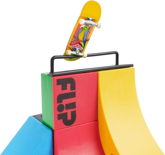 Fingerboard FLiP exclusivo incluido