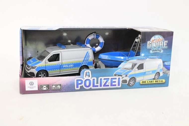 Volkswagen T6.1 de policía con lancha patrullera