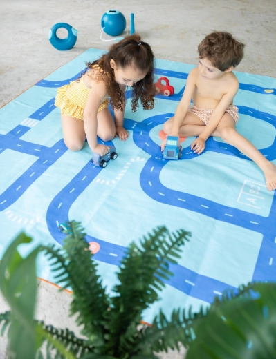 Quut toalla infantil y alfombrilla de juego Carreteras XL 180 × 180 cm