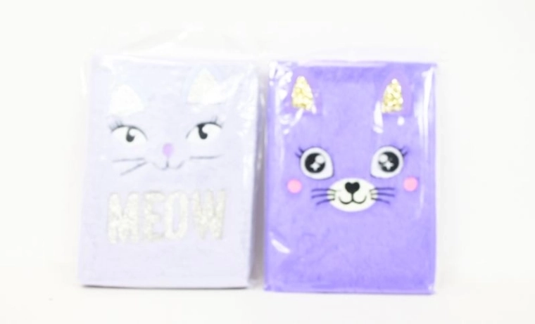 Diario de peluche con gato