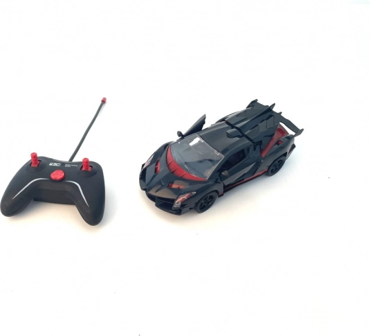 Coche RC deportivo rojo y negro a escala 1:18