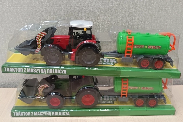 Tractor con máquina agrícola