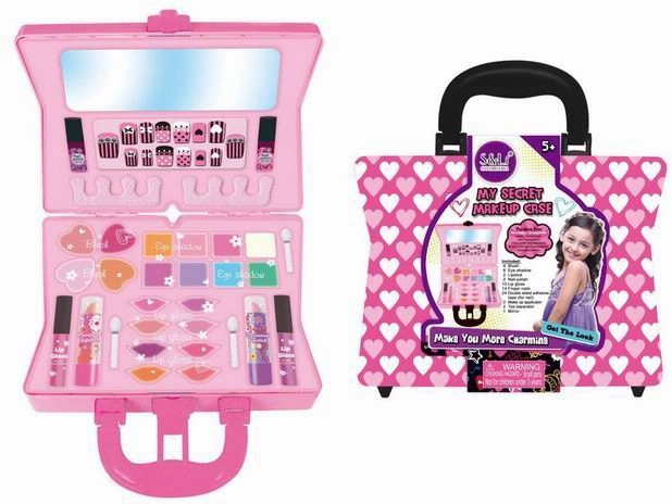 Maletín de maquillaje y manicura con accesorios