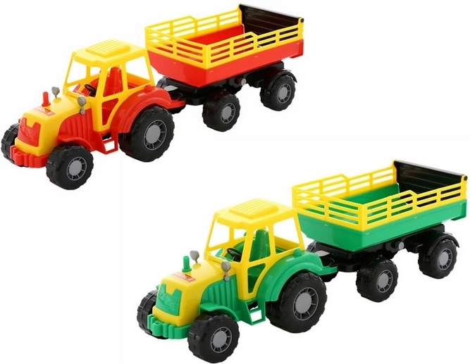 Tractor Altaj con remolque
