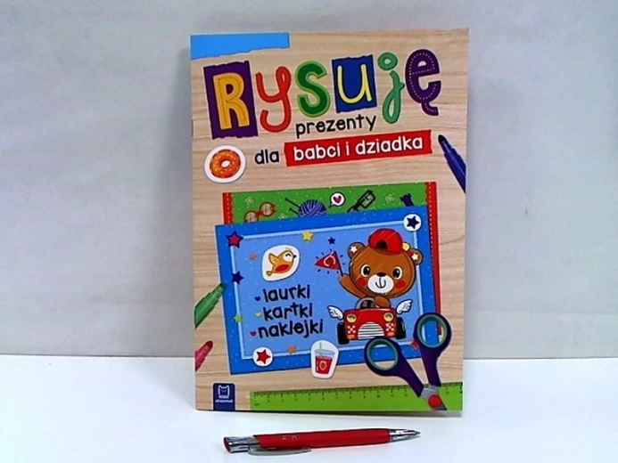 Dibujo regalos para la abuela y el abuelo: felicitaciones, tarjetitas y pegatinas