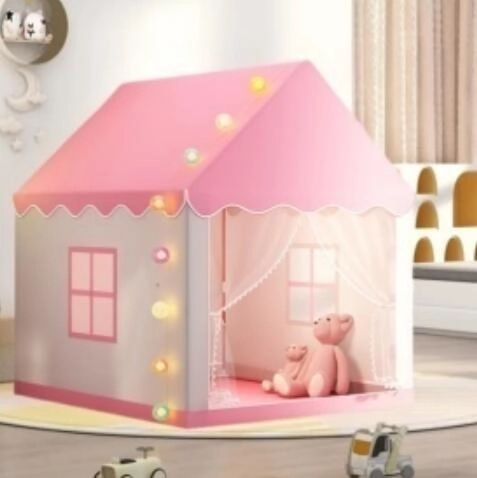 Tienda infantil rosa con forma de casita