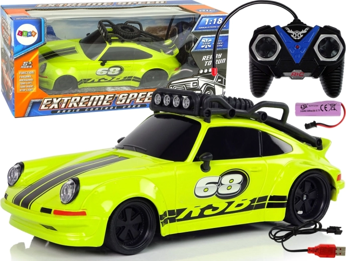 Coche deportivo RC 1:18 con portaequipajes de techo y rueda de repuesto