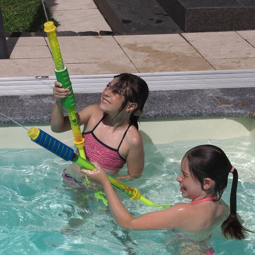 Pistola de agua Schildkröt Aqua Splasher azul