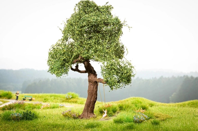 Noch Micro Motion árbol con columpio