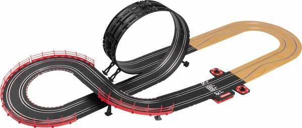 Pista llena de adrenalina con looping y puente