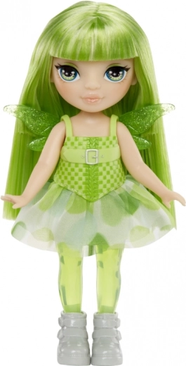 Elegante outfit verde y pelo largo peinable