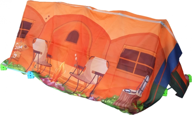 La lona estampada convierte el armazón en una tienda