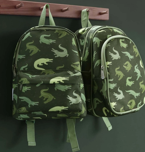 Diseño alegre para la guardería y las excursiones