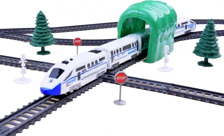 Accesorios realistas y locomotora con luz