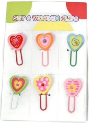 Dos motivos encantadores: corazones o flores