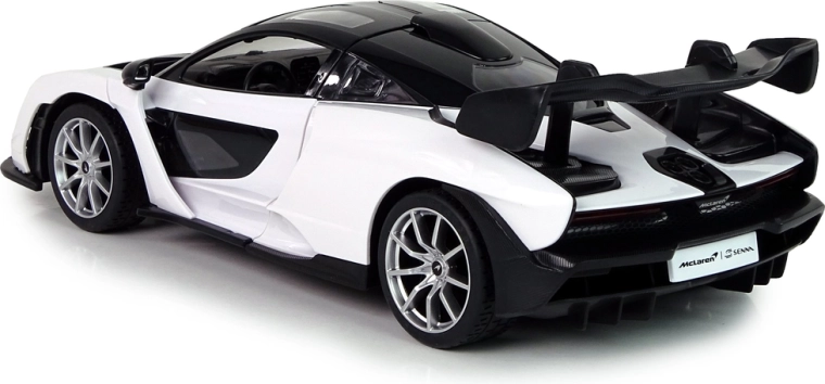 Modelo detallado del vehículo