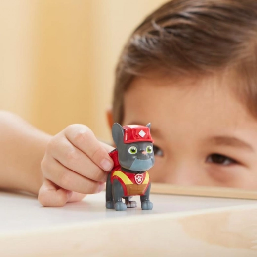 Figura de Charger para un juego auténtico