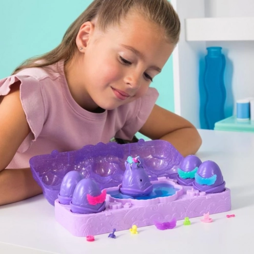 Eclosión neón que cambia el color del agua