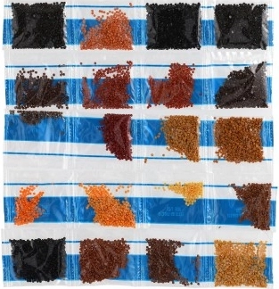 Conjunto rico en gemas de colores