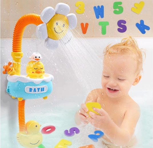 Suave rociado de agua desde una flor sonriente